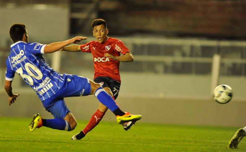 Independiente venció al Tomba y tiene puntaje ideal