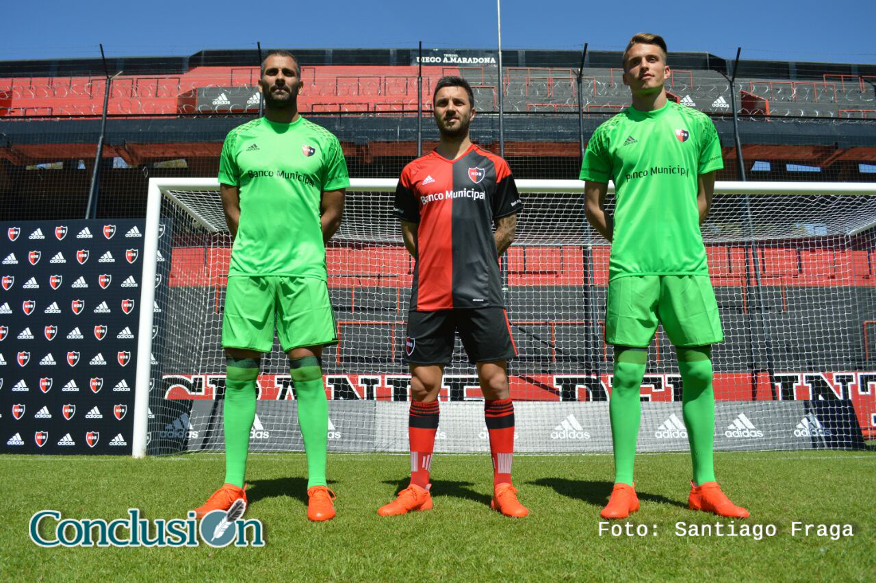 Se presentó en el Coloso la nueva camiseta de Newell’s