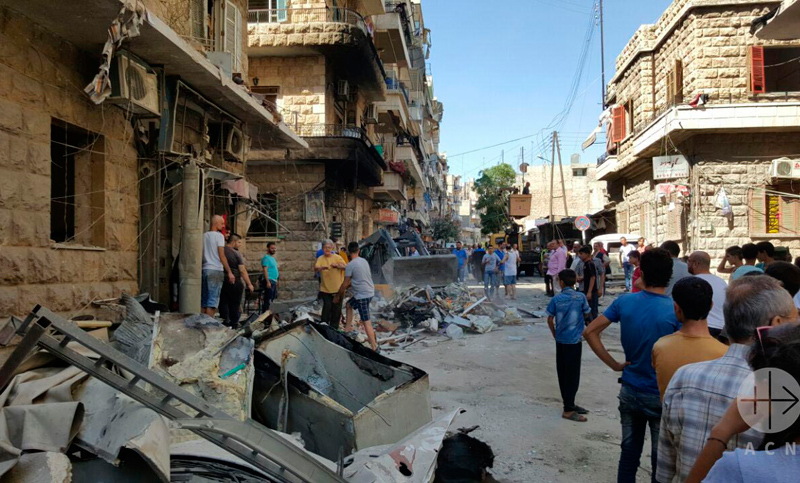 Siria: no cesan los combates tras una nueva noche de bombarderos