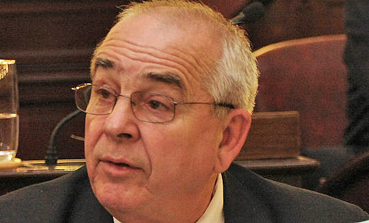 Alberto Monti: «El manejo del dinero que hace cada senador es algo inédito»
