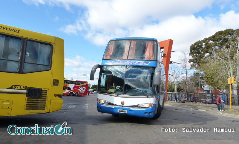 Rosario amaneció sin transporte público, aviones y recolección de residuos