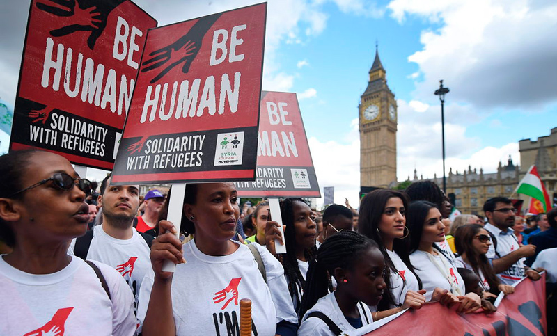 Unas 20.000 personas se manifestaron en Londres en apoyo a los refugiados