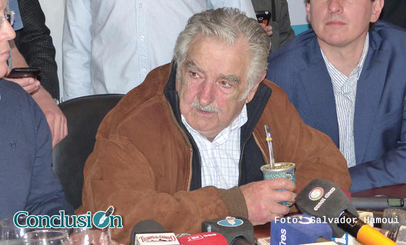 Mujica: «Los latinoamericanos tenemos una deuda sin saldar con los libertadores»