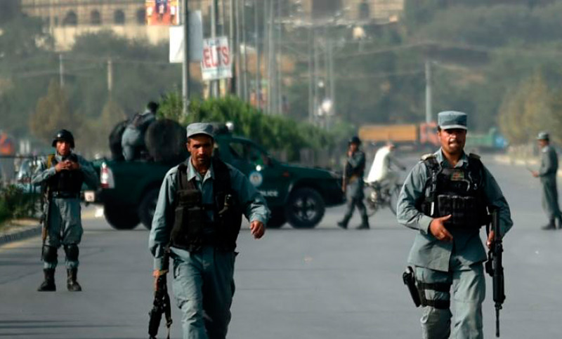 Avance de los talibanes y combates en una ciudad del sur de Afganistán