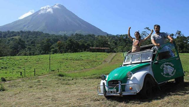 Pareja de jóvenes argentinos recorrió 16 países y mas de 80.000 km en un Citroën 3 CV