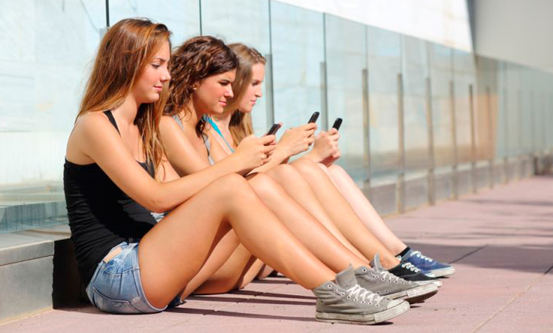 Adictos a Smartphones los revisan cada 35 segundos