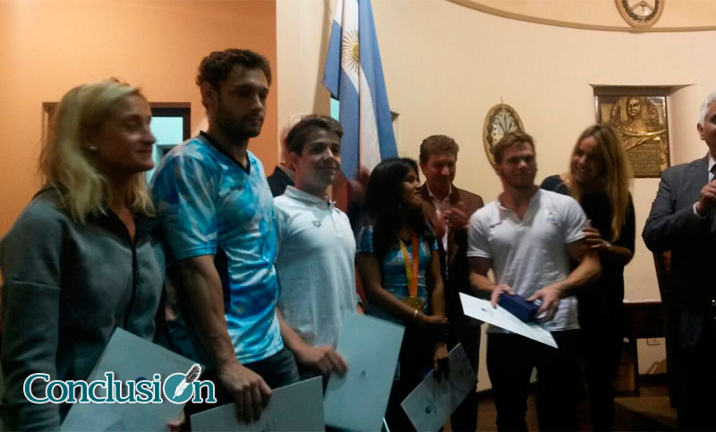 Atletas rosarinos olímpicos y paralímpicos fueron homenajeados en el Concejo