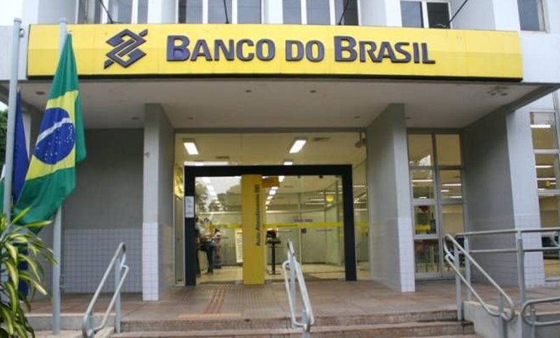 Bancarios de Brasil en huelga en pedido de mejoras salariales