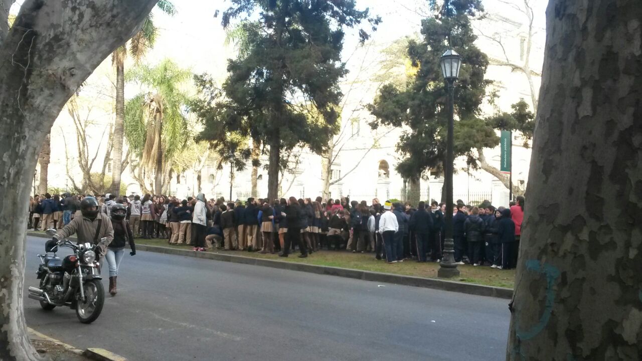 Una nueva amenaza de bomba en una escuela secundaria