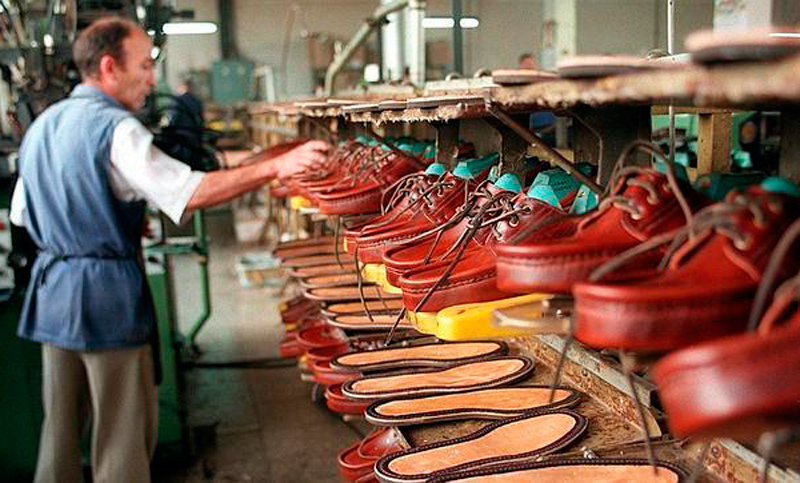 Crisis nacional en la industria del calzado jaquea a Acebal