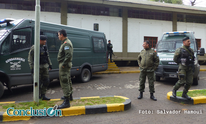 Primeros operativos: fuerte despliegue de Gendarmería en barrio Municipal