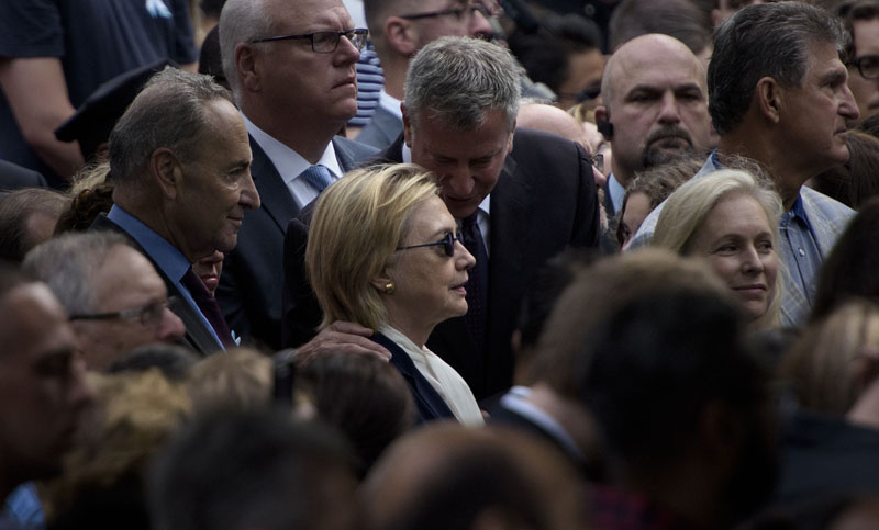 11S: Clinton tiene neumonía y debe guardar reposo