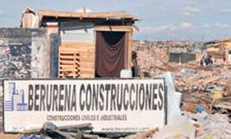 Puestos de trabajo bajo los escombros