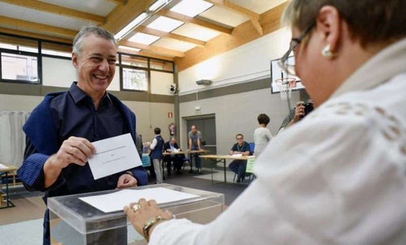 España: el PP gana en Galicia y los nacionalistas extienden su hegemonía en el País Vasco