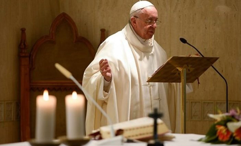 Francisco: «Las divisiones y el dinero destruyen a la Iglesia»