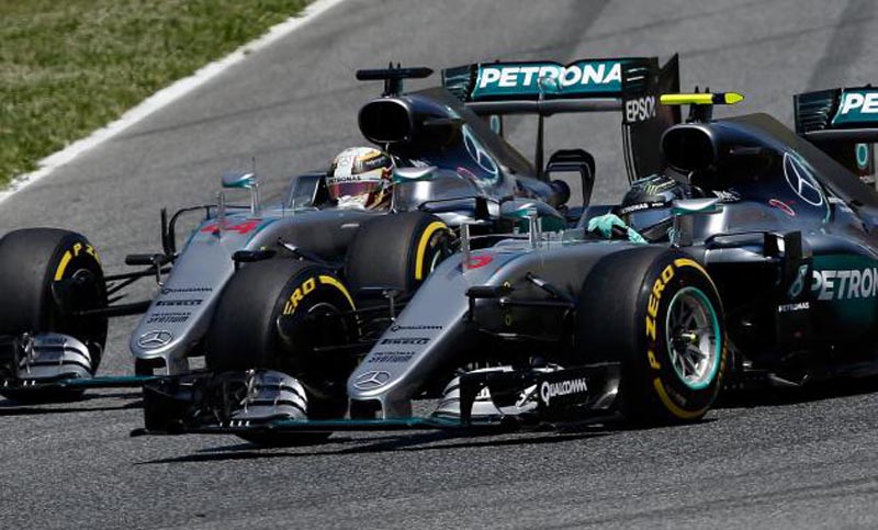 Hamilton y Rosberg, dominaron los entrenamientos en Italia