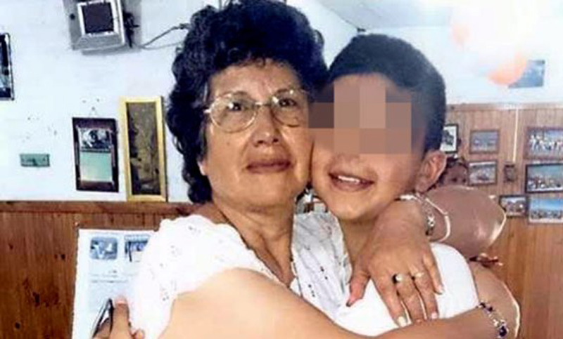 Le pegaron un hachazo en la cabeza y le cortaron el cuello pero sobrevivió