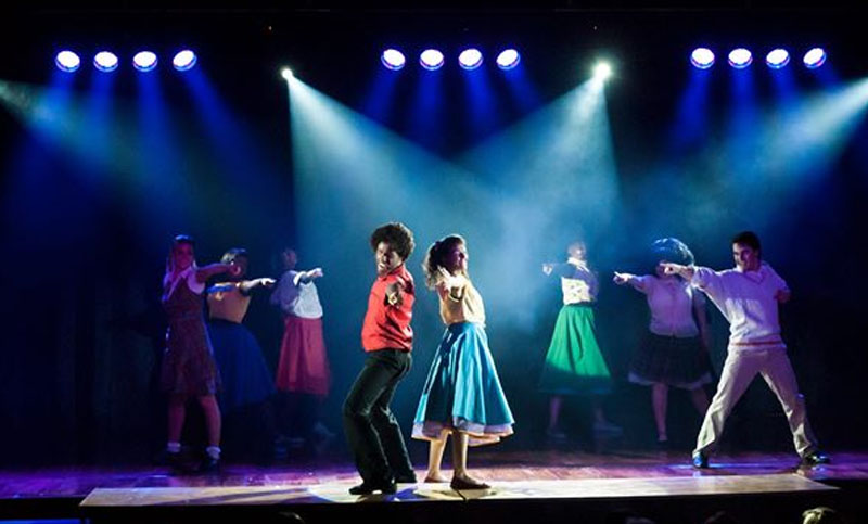 Se firmará un convenio entre el Estudio de Comedias Musicales y la Uade