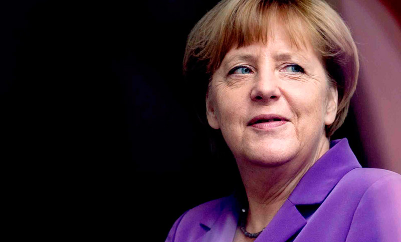 Merkel pide alta participación electoral para frenar el ascenso de populistas