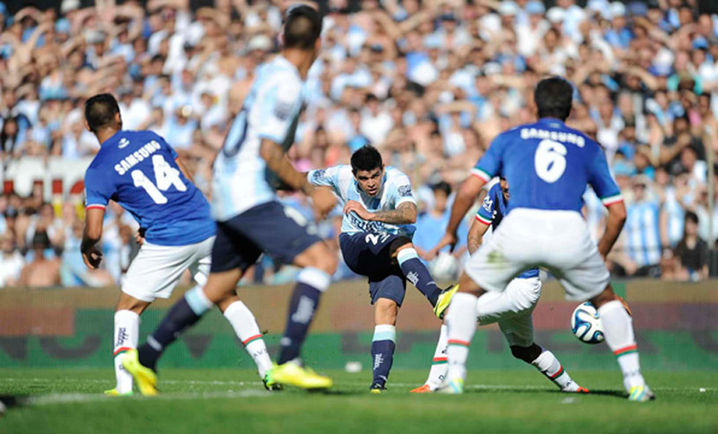 Vélez-Racing se destaca en la jornada sabatina de la 4ª fecha