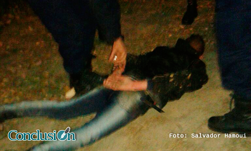 Parque España: detuvieron a un joven que intentó robarle a una mujer