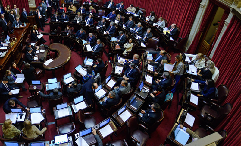 Senado aprobó bajar comisiones en el uso de tarjetas de crédito