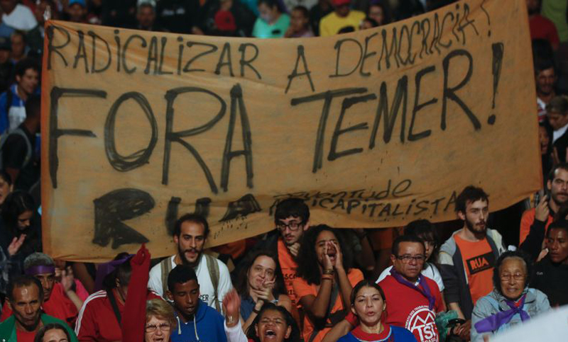 Temer no cambia el rumbo económico pese a las protestas que piden elecciones