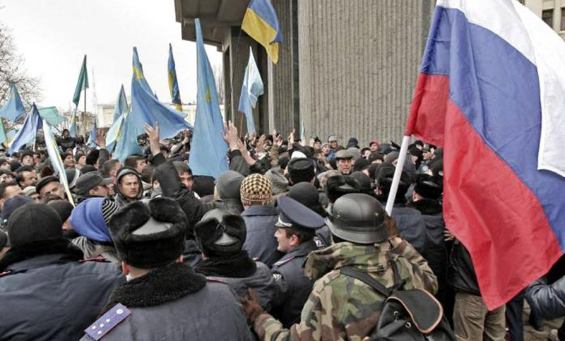 Ucrania: atacaron la embajada rusa previo a las elecciones legislativas