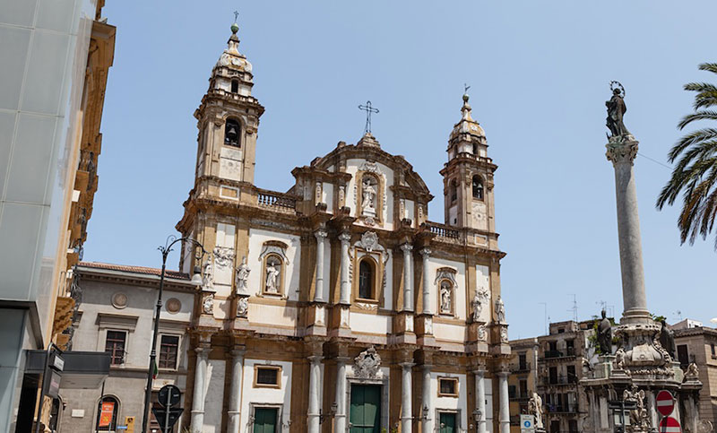 Detienen a un sacerdote en Sicilia, denunciado por abuso sexual