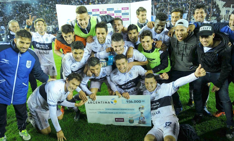 Copa Argentina: Gimnasia eliminó a Racing y sigue en carrera