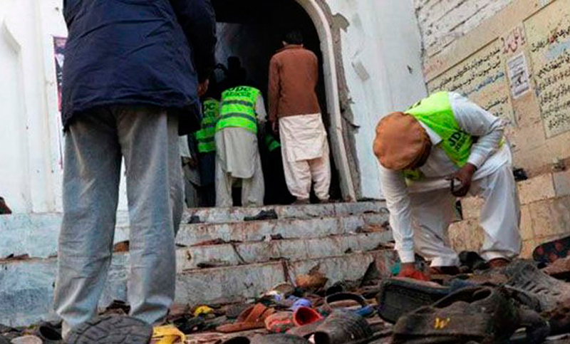 Al menos 14 muertos en atentado contra una mezquita chiita en Afganistán