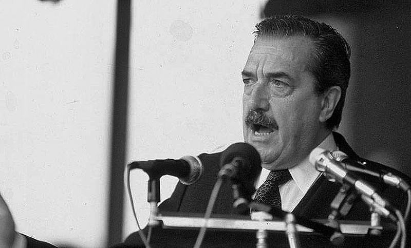 Dirigentes de diferentes partidos recordaron el aniversario 33 del triunfo electoral de Alfonsín