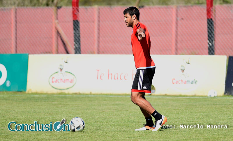 Newell’s: Osella probó con Domínguez en lugar del lesionado Formiliano