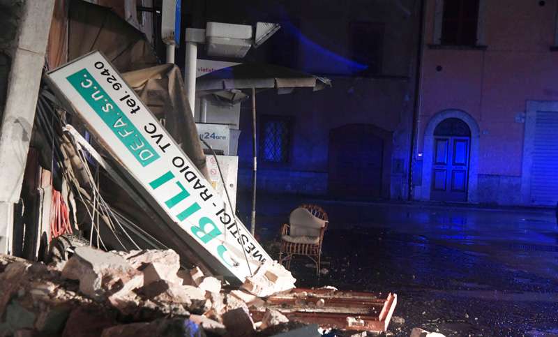 Cientos de personas desalojadas en Italia tras el terremoto en el centro del país