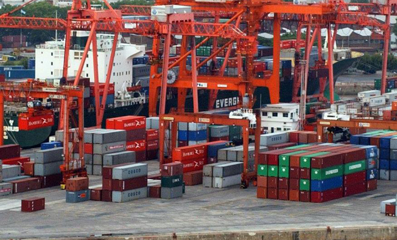 Según el Banco Ciudad el saldo comercial mejoró en U$S 3.300 millones este año