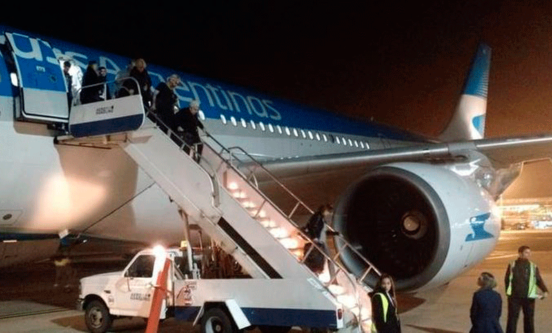 Susto bárbaro: un avión de Aerolíneas Argentinas debió aterrizar de urgencia