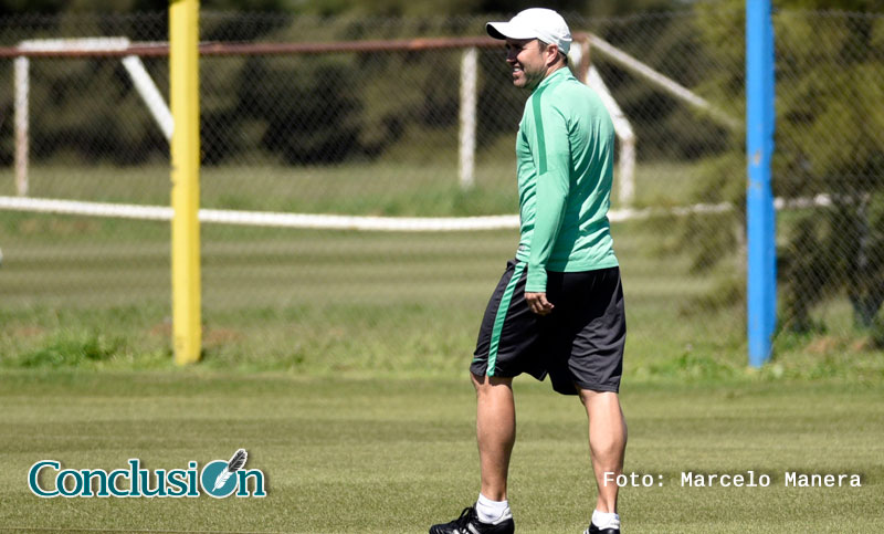 Coudet define el once para Lanús