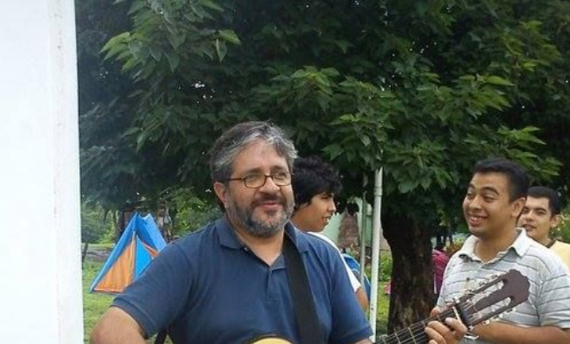 Hallaron ahorcado a un cura tucumano que luchaba contra narcos