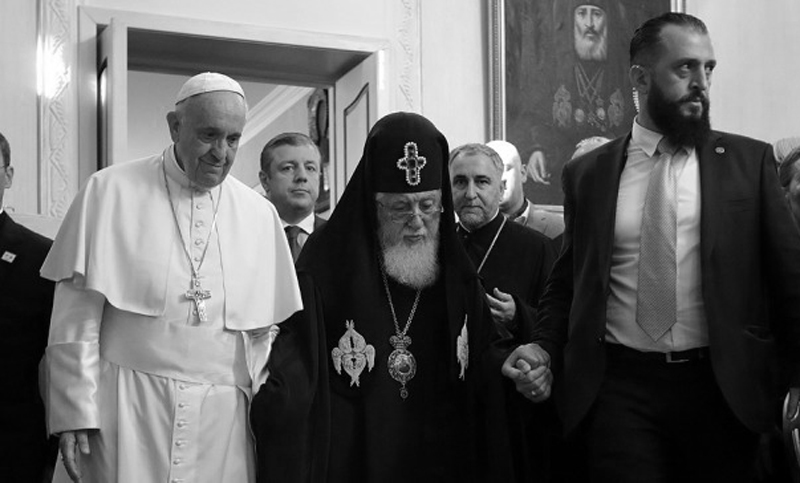 Francisco pidió que la Iglesia no se acostumbre a “un microclima eclesial cerrado”