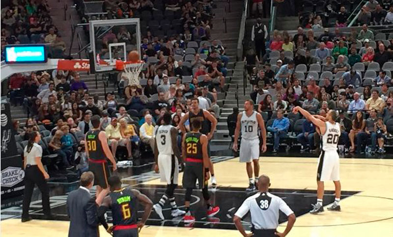 Ginóbili anotó 11 puntos en el triunfo de los Spurs de pretemporada
