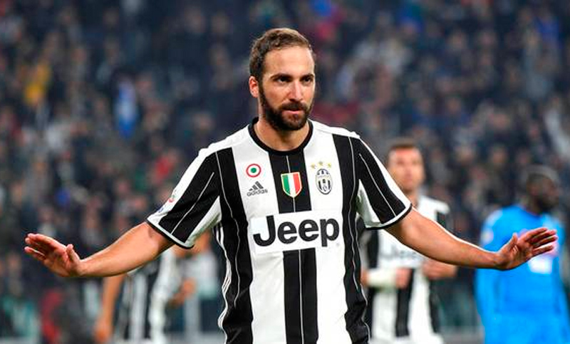 Higuaín le marcó a Nápoli para la victoria de Juventus