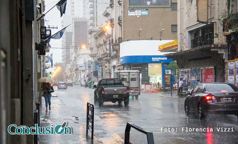 Inicio de fin de semana con fuertes lluvias y vientos en Rosario y la región