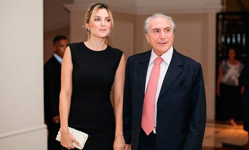 Temer designa a la primera dama al frente de un plan social para mejorar su imagen