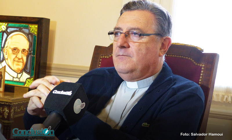 Monseñor Martín y Gustavo Leone responsabilizaron a «una minoría» por los desmanes