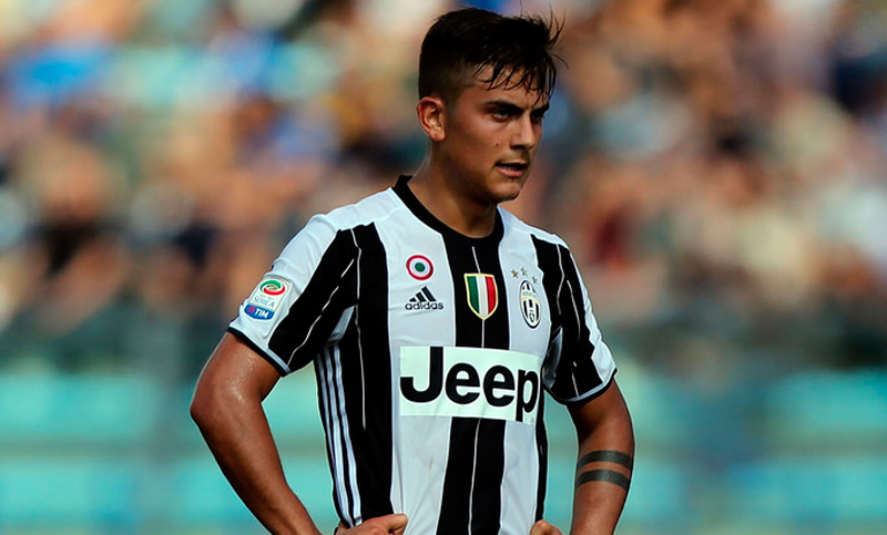 Eliminatorias: Dybala sufrió una distensión y llegaría con lo justo