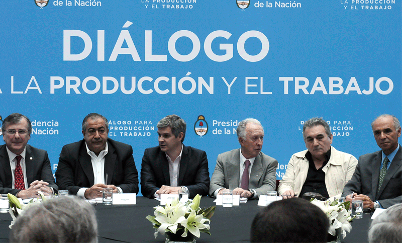 Finalizó la reunión del gobierno y la CGT tras más de tres horas de diálogo