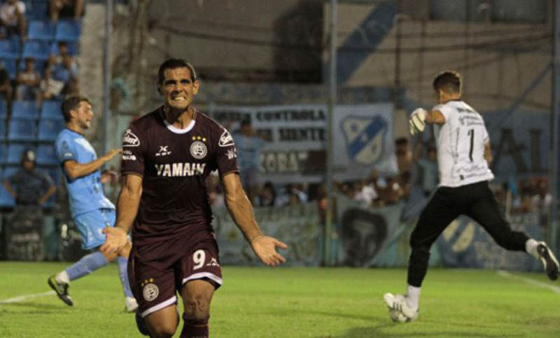 Lanús fue implacable y venció a Temperley con contundencia