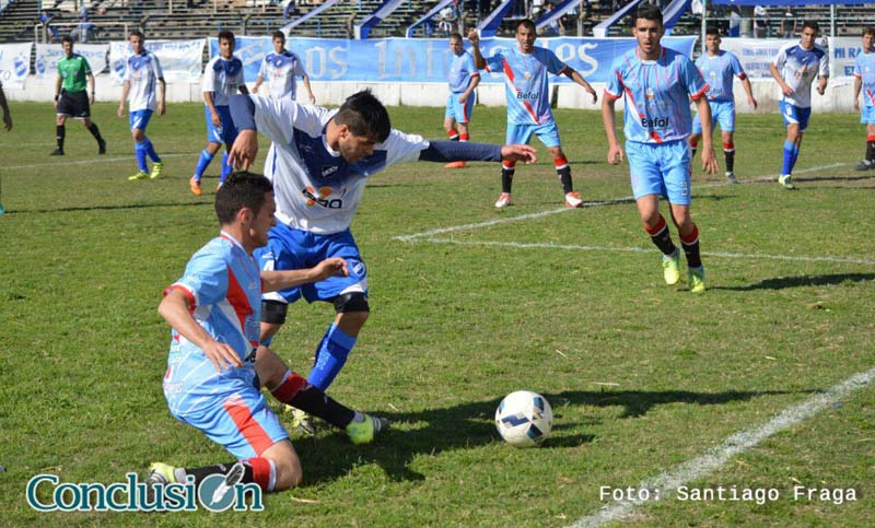 Argentino enfrenta a Liniers y debe ganar para no alejarse de la punta