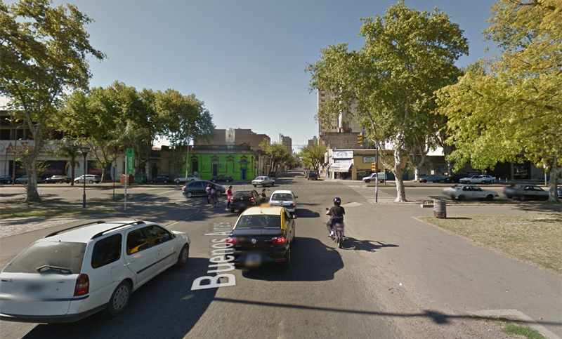 Una chica falleció tras colisionar contra un taxi