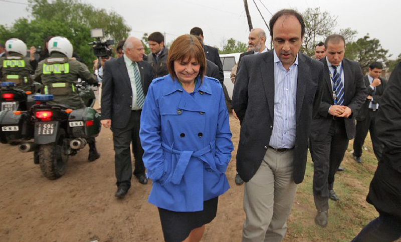 Bullrich en Santa Fe para supervisar el accionar de las fuerzas